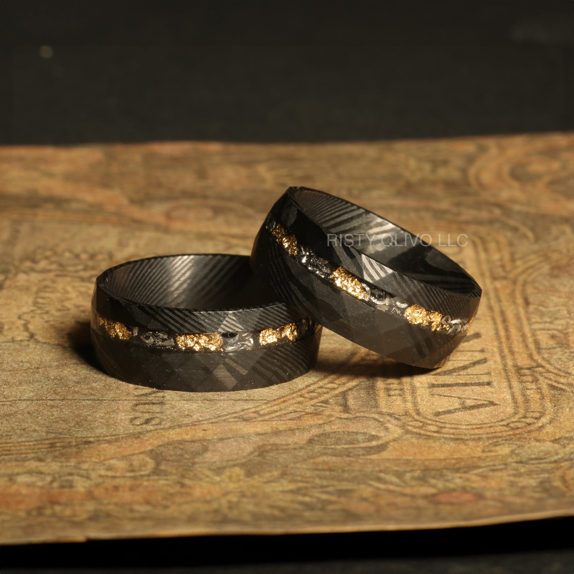 Meteorite Gold Leaf Damascus Steel Wedding Band for Men | 8mm Ring