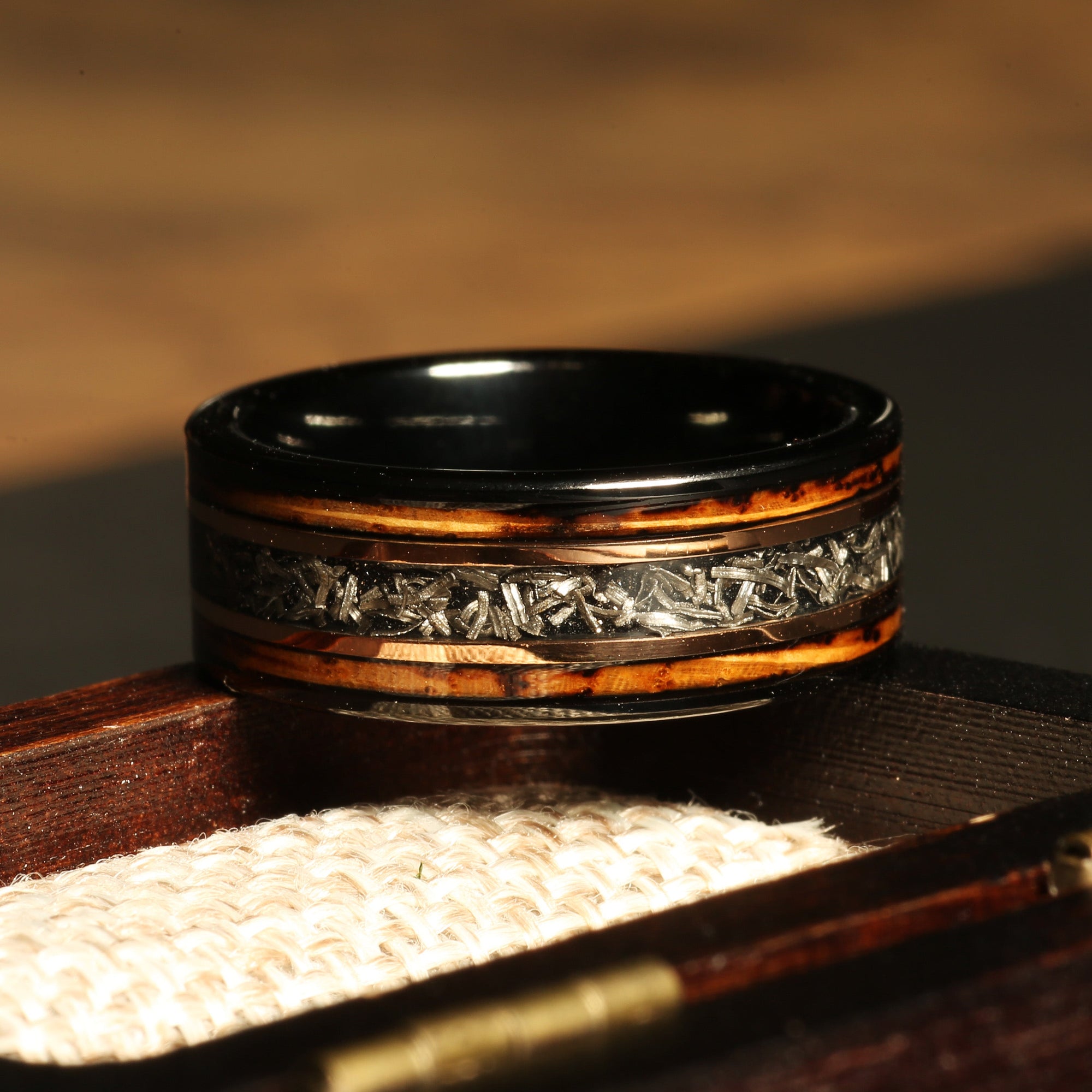 Rovalt whiskey barrel wood and genuine meteorite tungsten wedding band for men