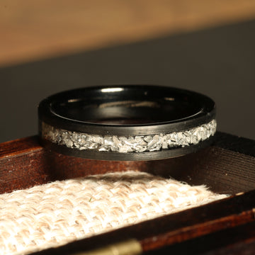 Brushed Meteorite Ring for Women | 4mm Black Tungsten Band 2