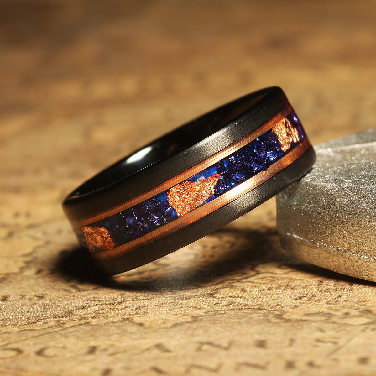 Men’s 8mm blue sapphire gold leaf band with comfort fit